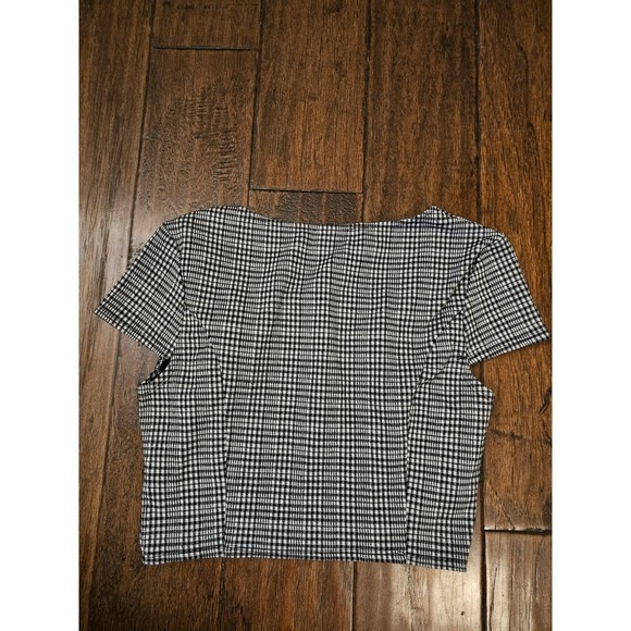 Wild Fable Plaid Crop Top Black White Checkered Front Zip Square Chic XS Preppy - Picture 3 of 6
